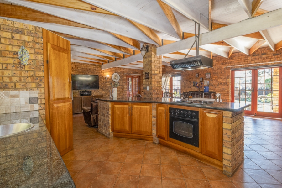 4 Bedroom Property for Sale in Meerhof North West